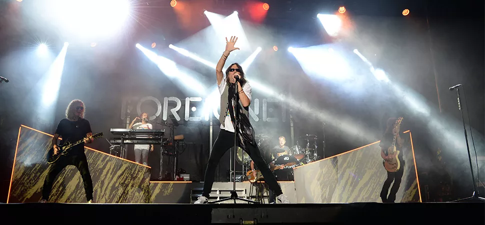 Foreigner Band bei einem Auftritt.