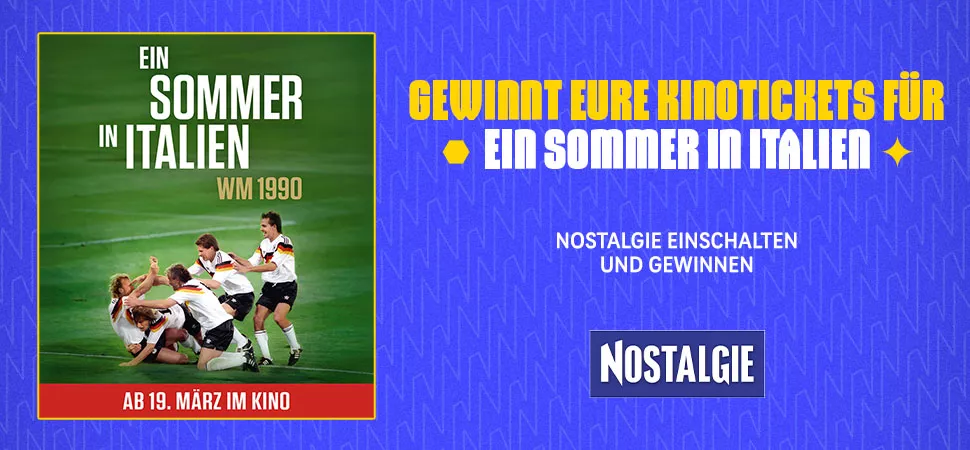 Filmpakat vor blauem Hintergrund