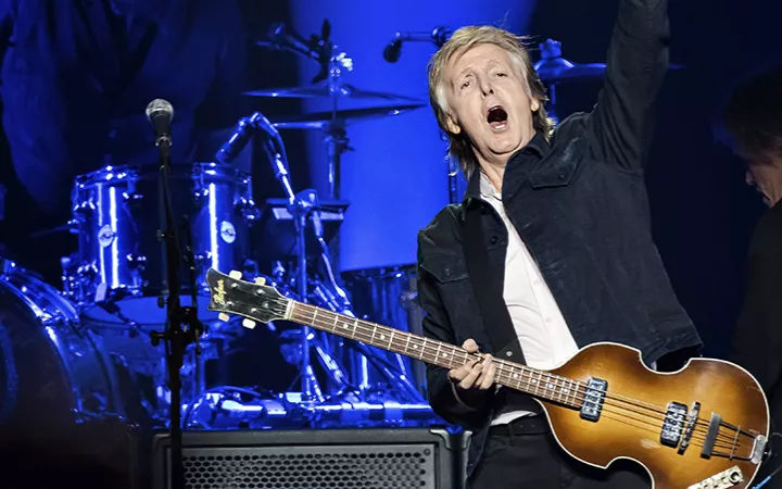 Paul McCartney bei einem Konzert 2018
